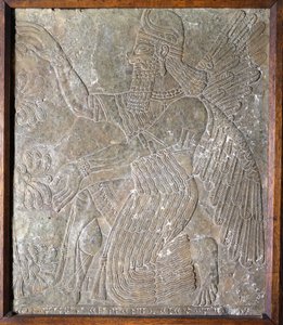 Stenen plaat met afbeelding van koning Ashurbanipal I (668-626 v.Chr.)